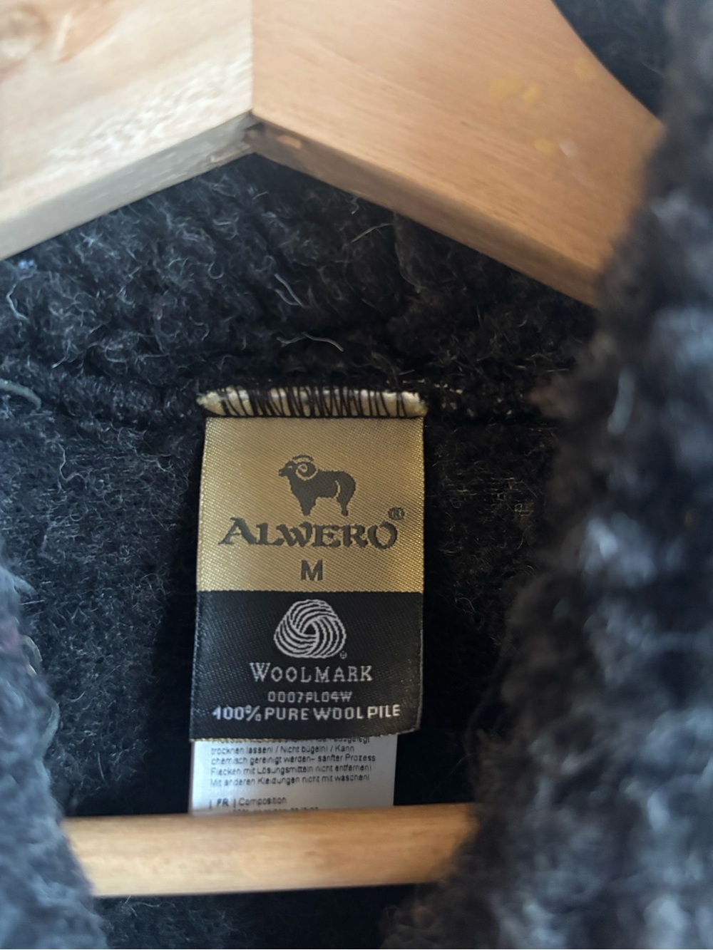 Alwero Sherpa Vest in Charcoal Gray - 100% Wool - Picture 3 of 3
